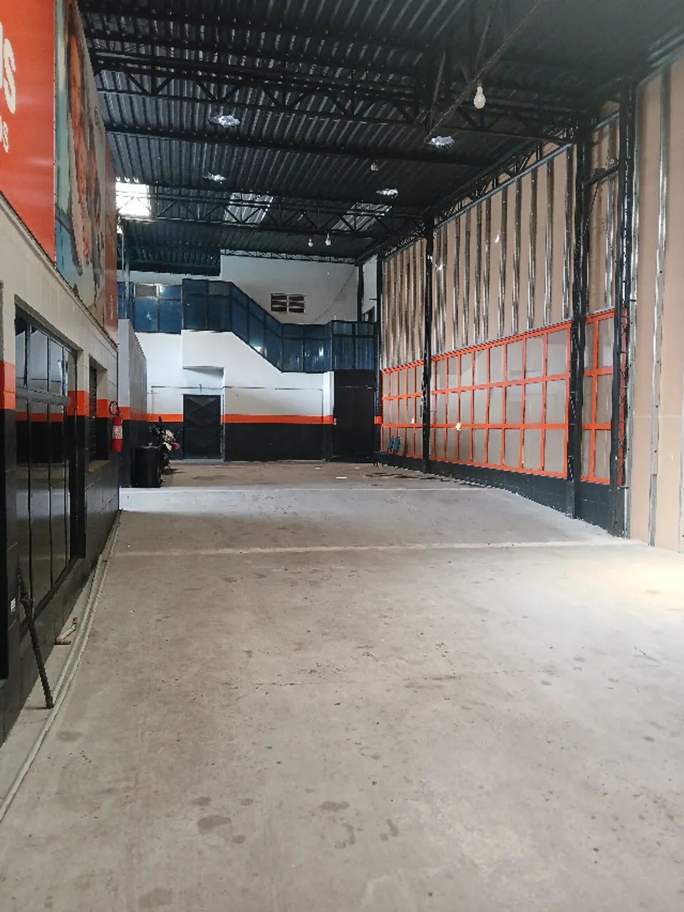 GALPÃO / IMÓVEL COMERCIAL COM SALAS 700 M2 - AO LADO DO BANGU SHOPPING - Foto 5