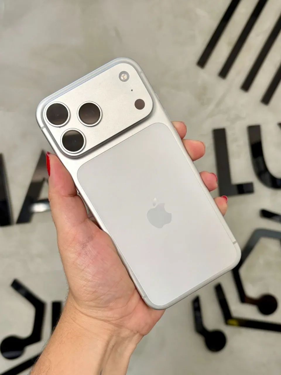 iPhone 17 Pro Max Silver 256GB 100% (Nota e garantia Apple até 11