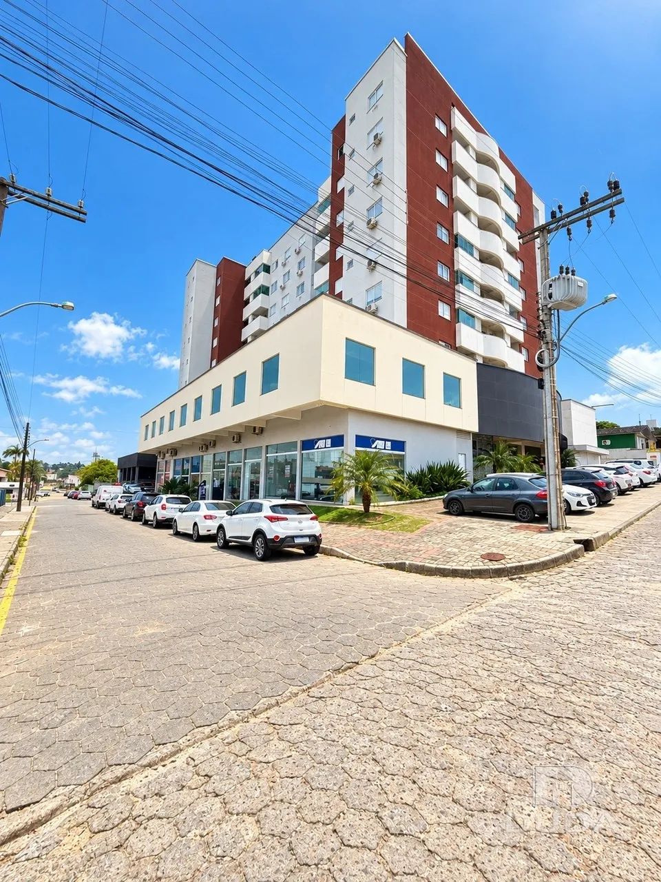 Sala Térrea para aluguel no Centro de Içara.