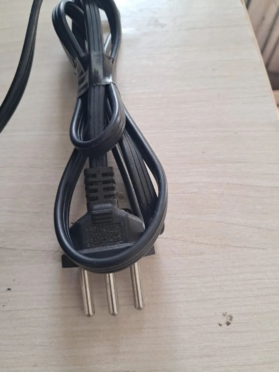 Estabilizador Evolution III de 1000 va - Foto 4