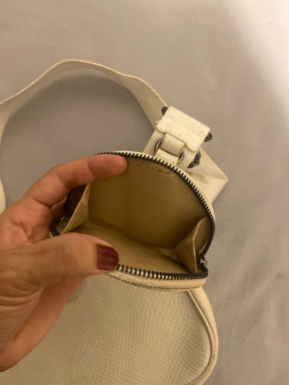 Bolsa Arezzo couro branca  - Foto 3