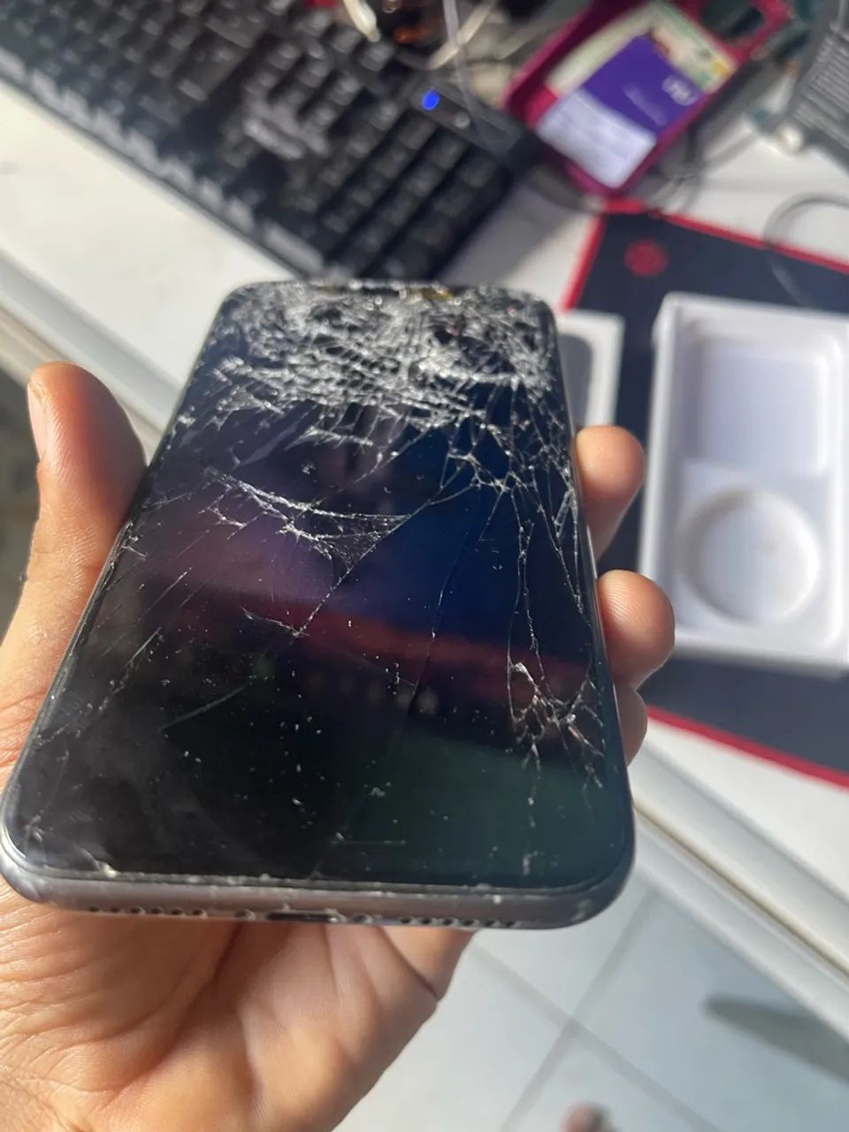 Iphone 11 com defeito  - Foto 2
