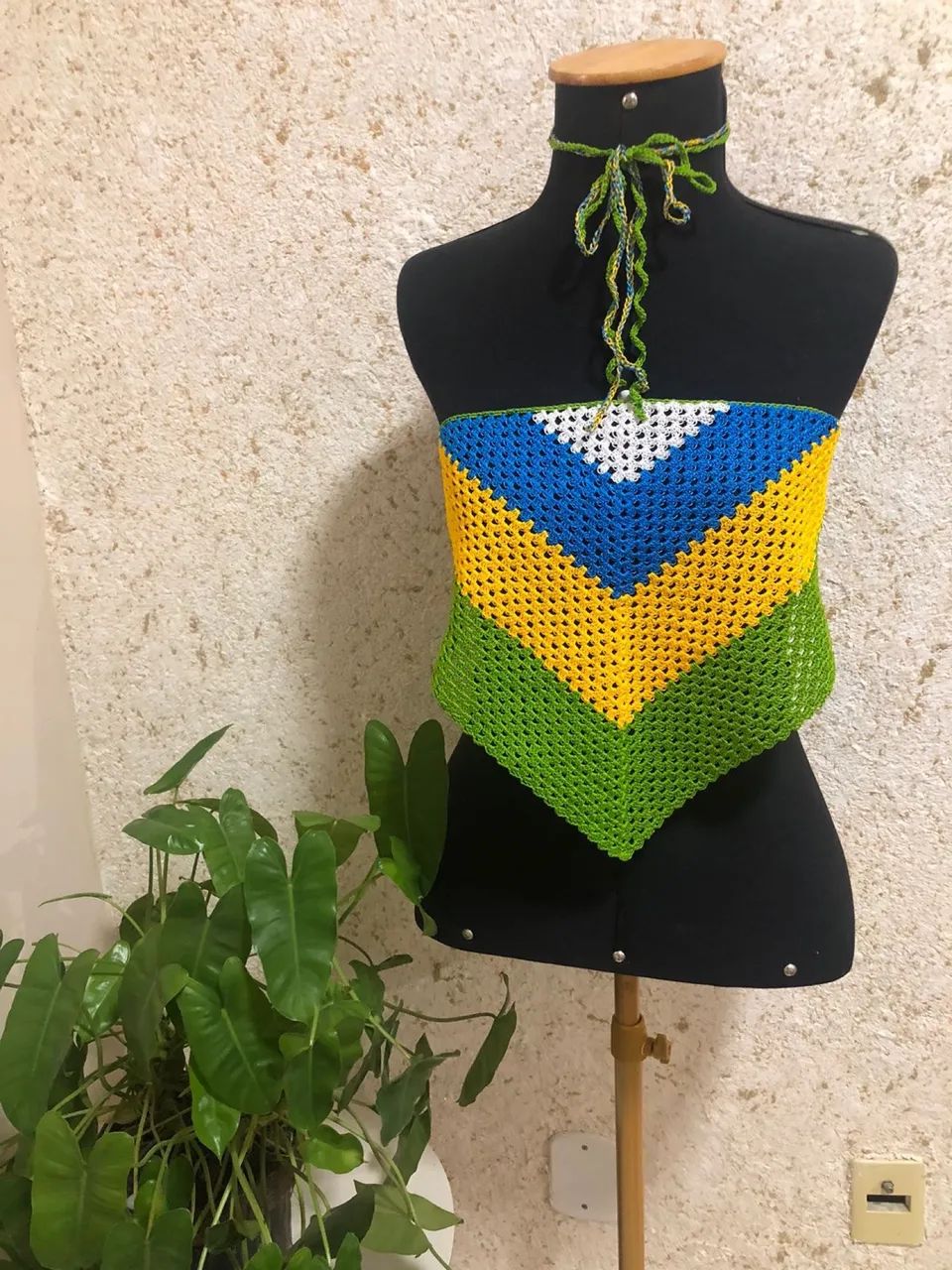 Conjunto crochê feminino várias maneiras de usar kit feminino short e blusa  - Foto 4