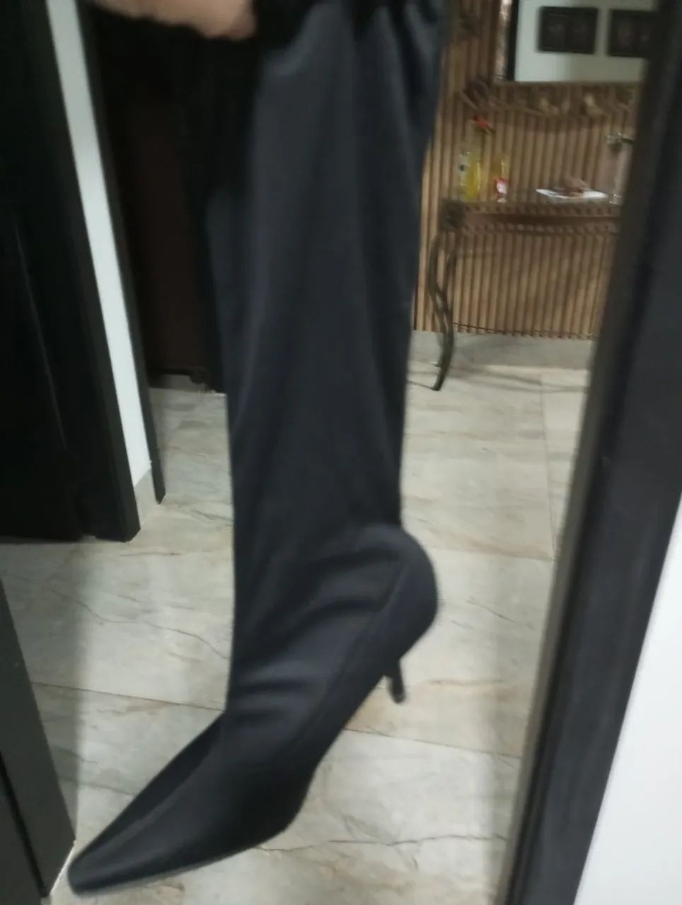 Bota preta com stretch e salto número 34 nova