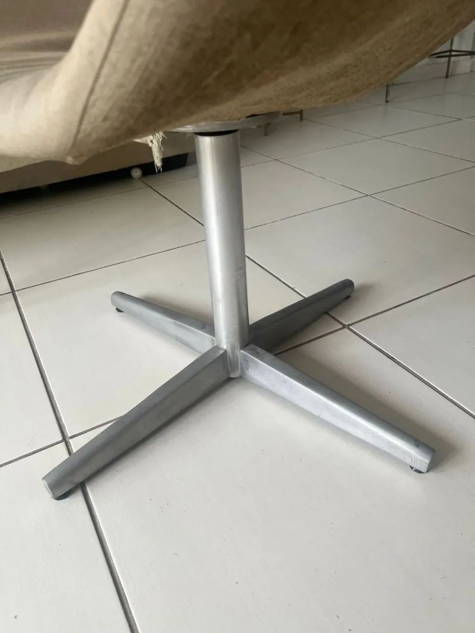 Cadeira giratória  - Foto 3