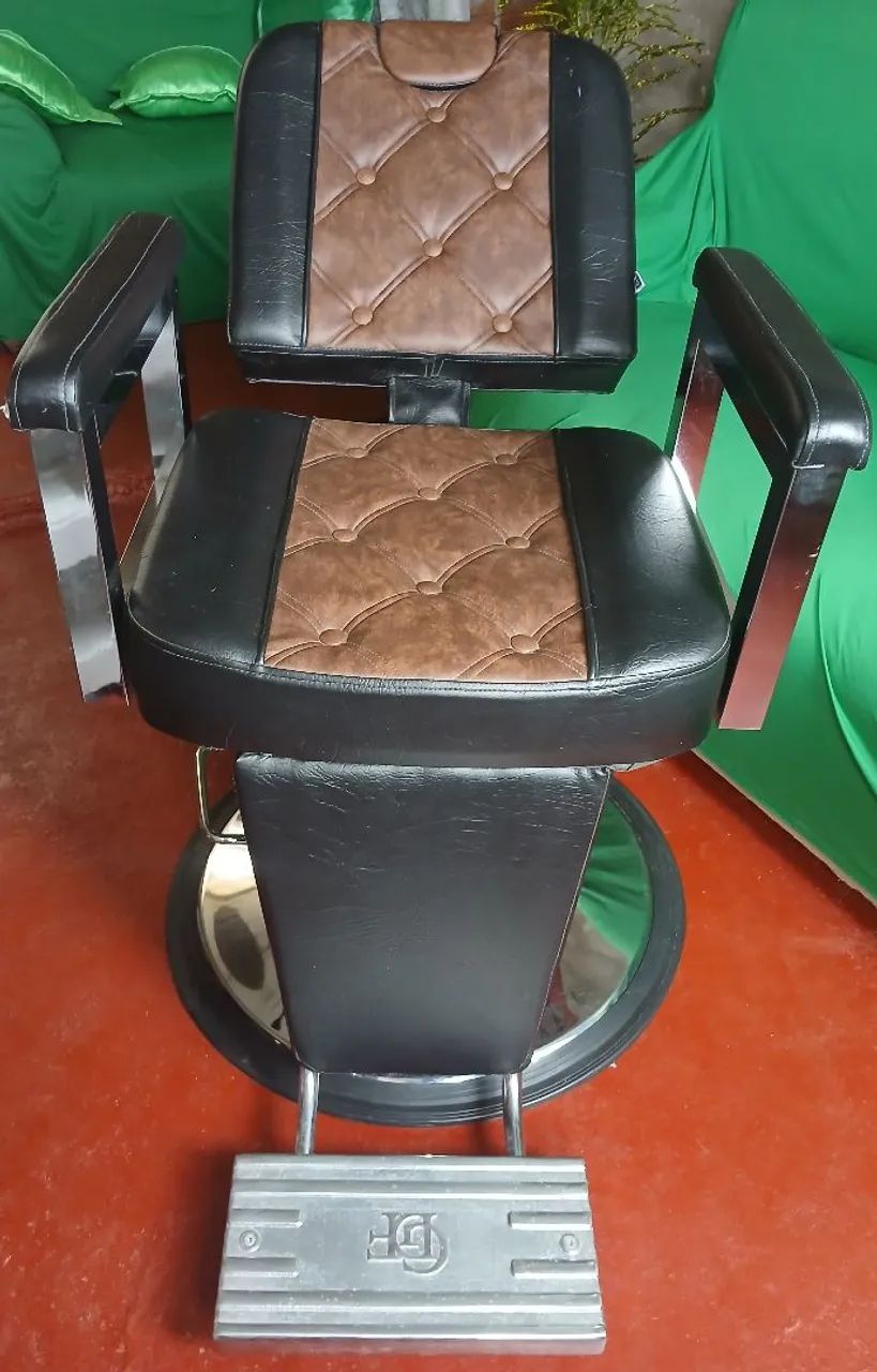 CADEIRA DE BARBEIRO RECLINAVEL - Foto 2