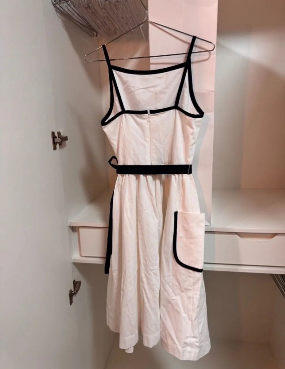 vestido prada branco com faixas azul - Foto 4