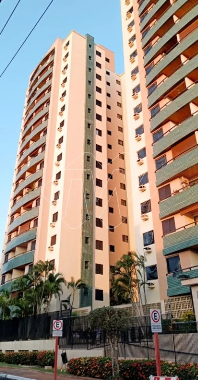 Apartamento Reformado no Edifício Tropical.