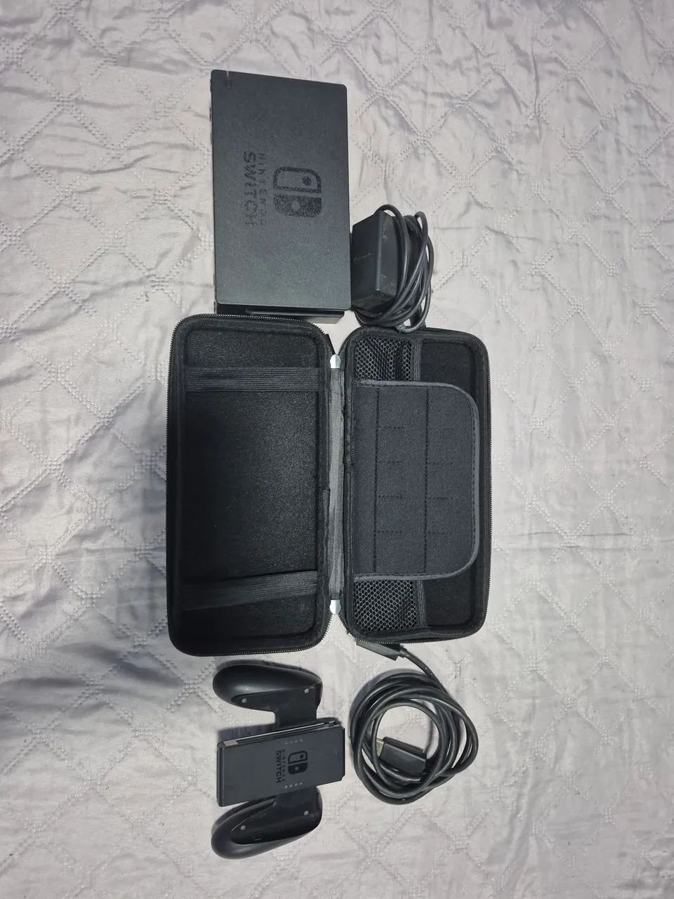 NINTENDO SWITCH V2 bloqueado+ ACESSÓRIOS  - Foto 2
