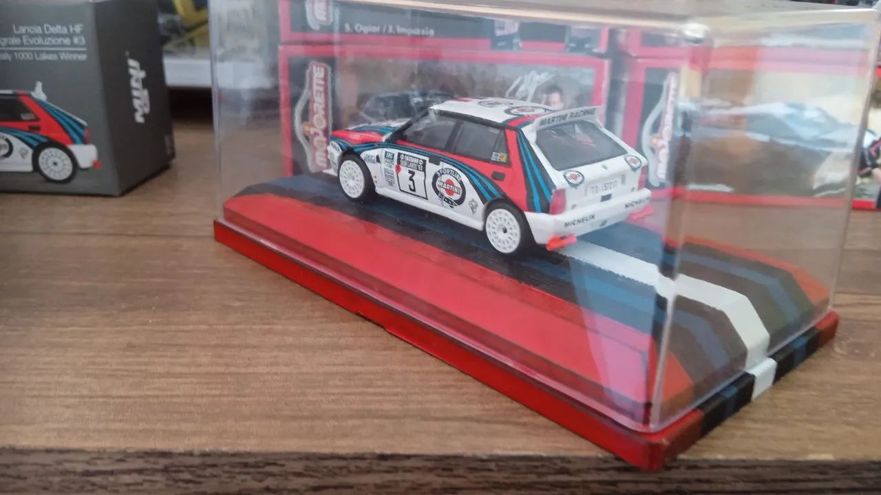 Miniatures460106653772687362