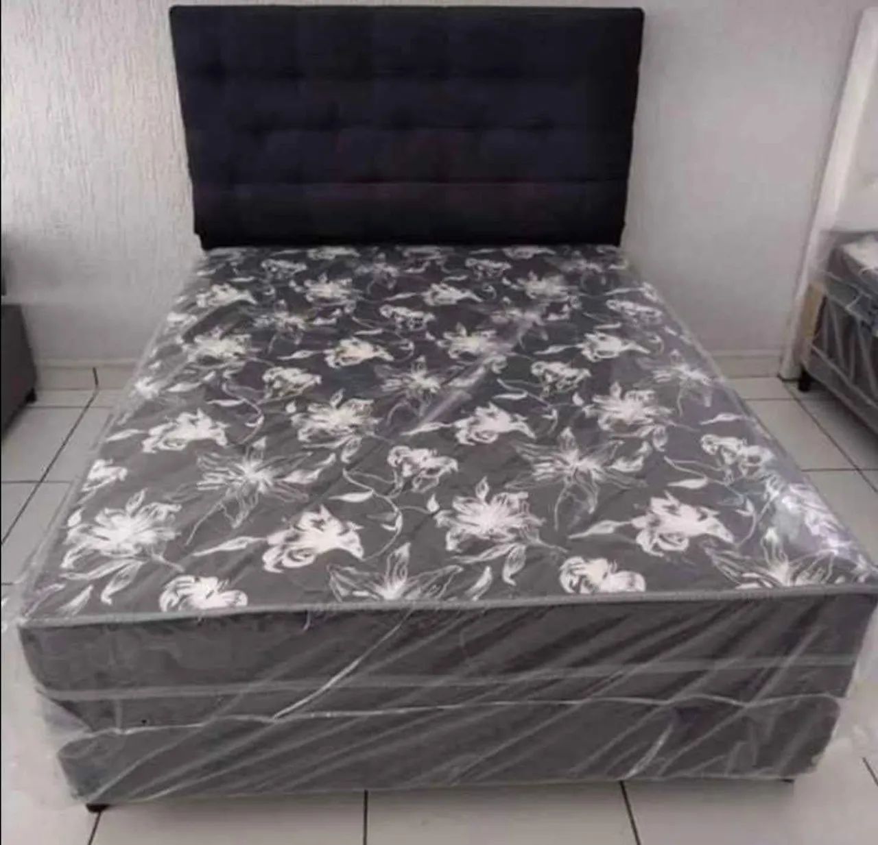 Promoção frete grátis e camas box novas