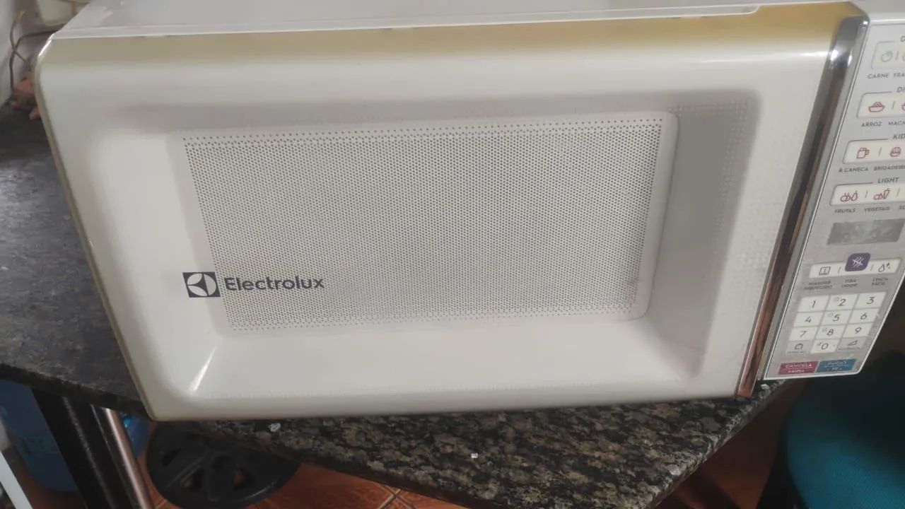 Microondas Eletrolux 34 litros  - Foto 2