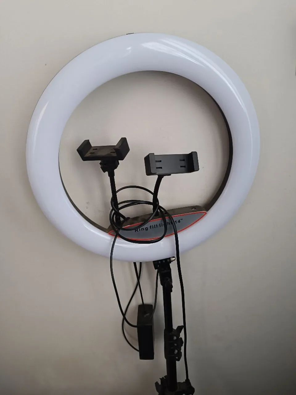 Iluminador Ring Light com tripé 