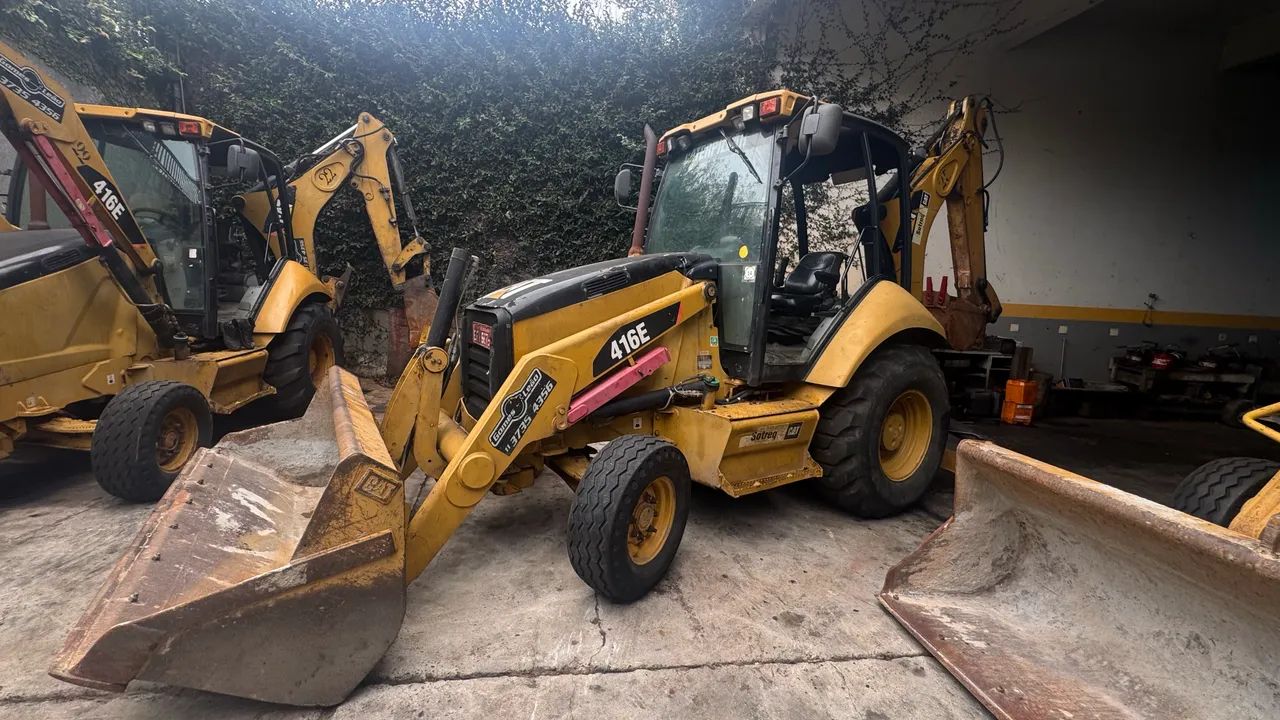 RETROESCAVADEIRA CATERPILLAR 416E - Foto 4