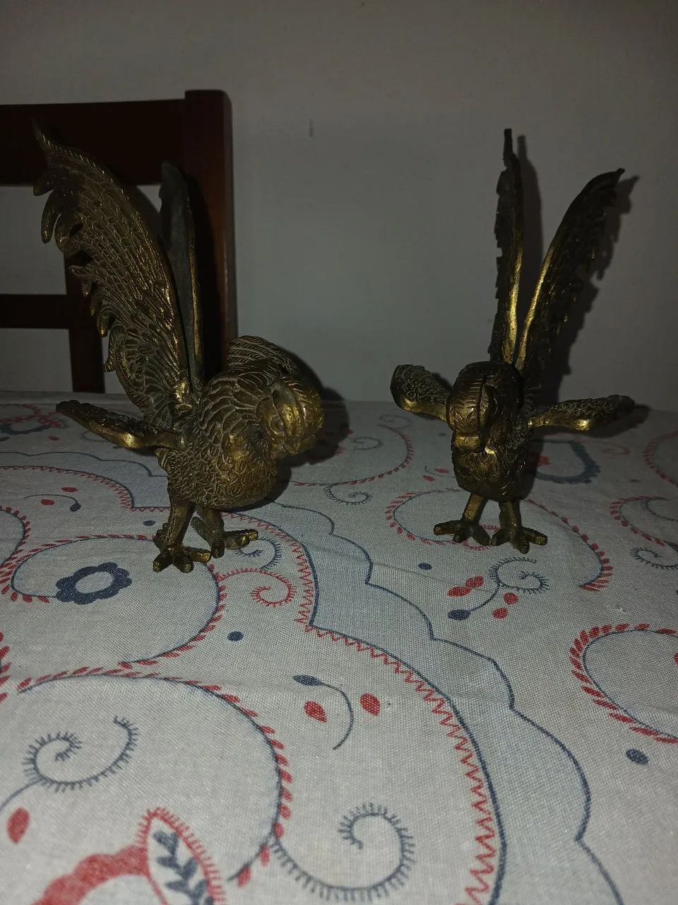 Par de galos de bronze antigos 