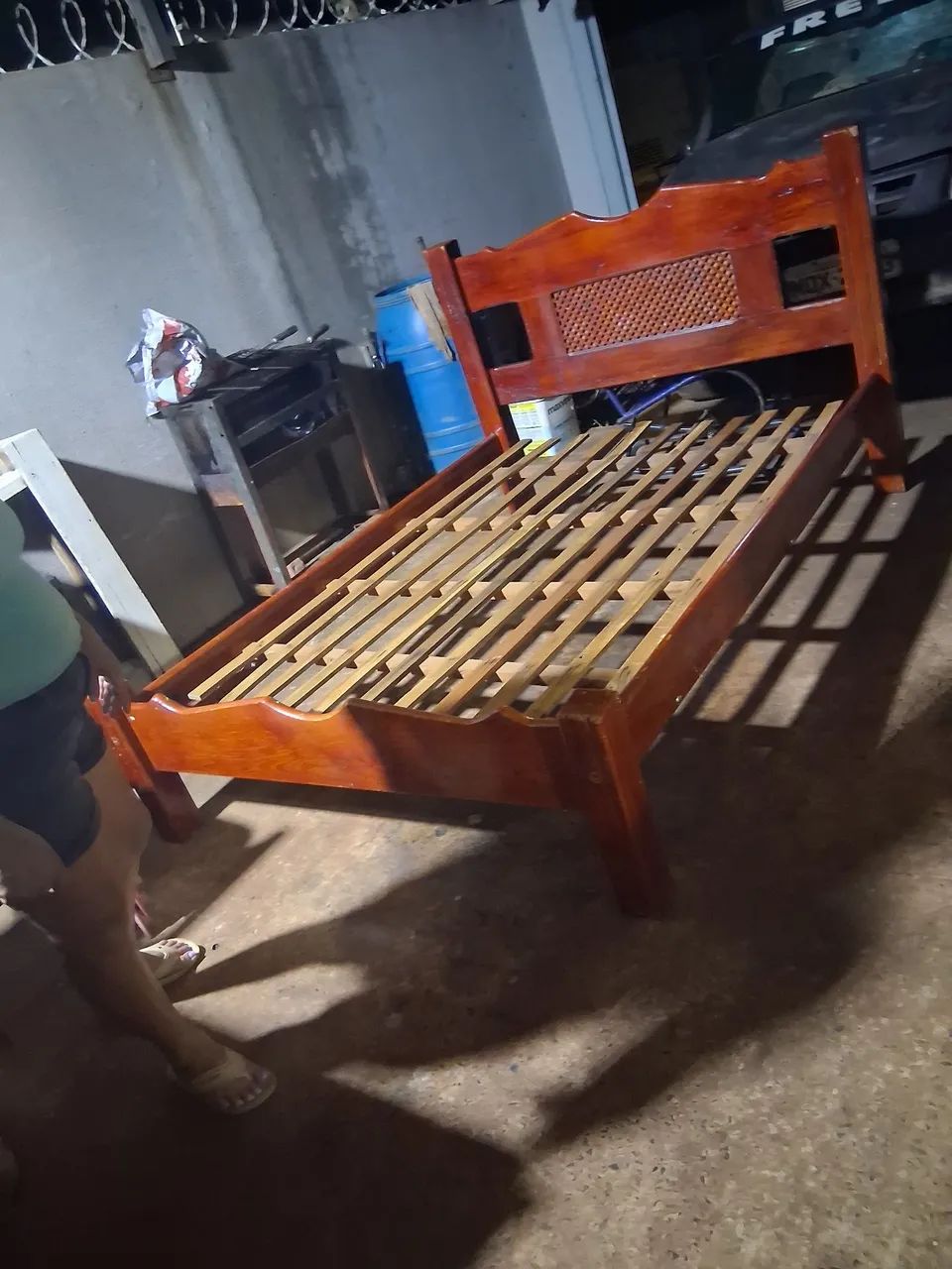 Cama de madeira reforçada entrego  - Foto 3