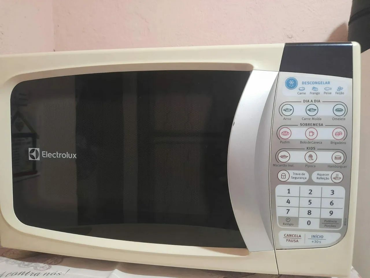 Microondas Electrolux usado 