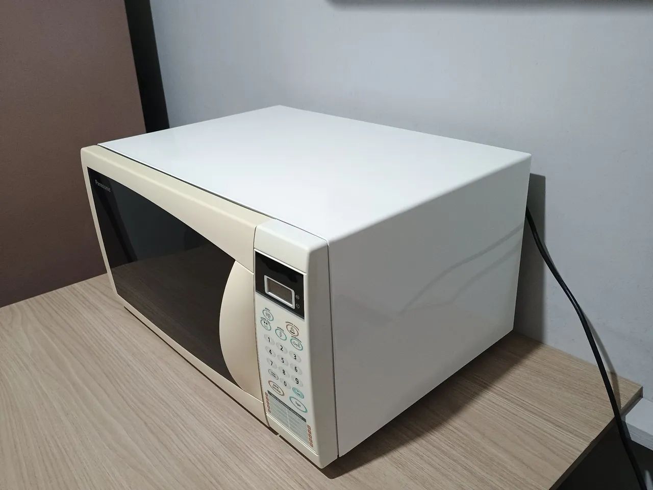 Microondas Panasonic 27L  - Foto 2