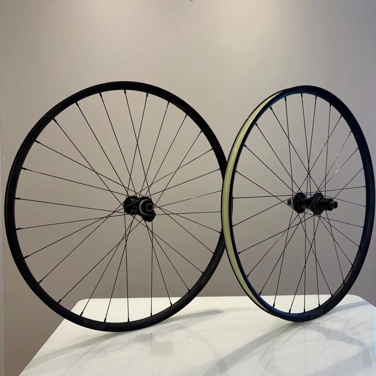 Rodas MTB 29 Stans Crest MK4 28 furos