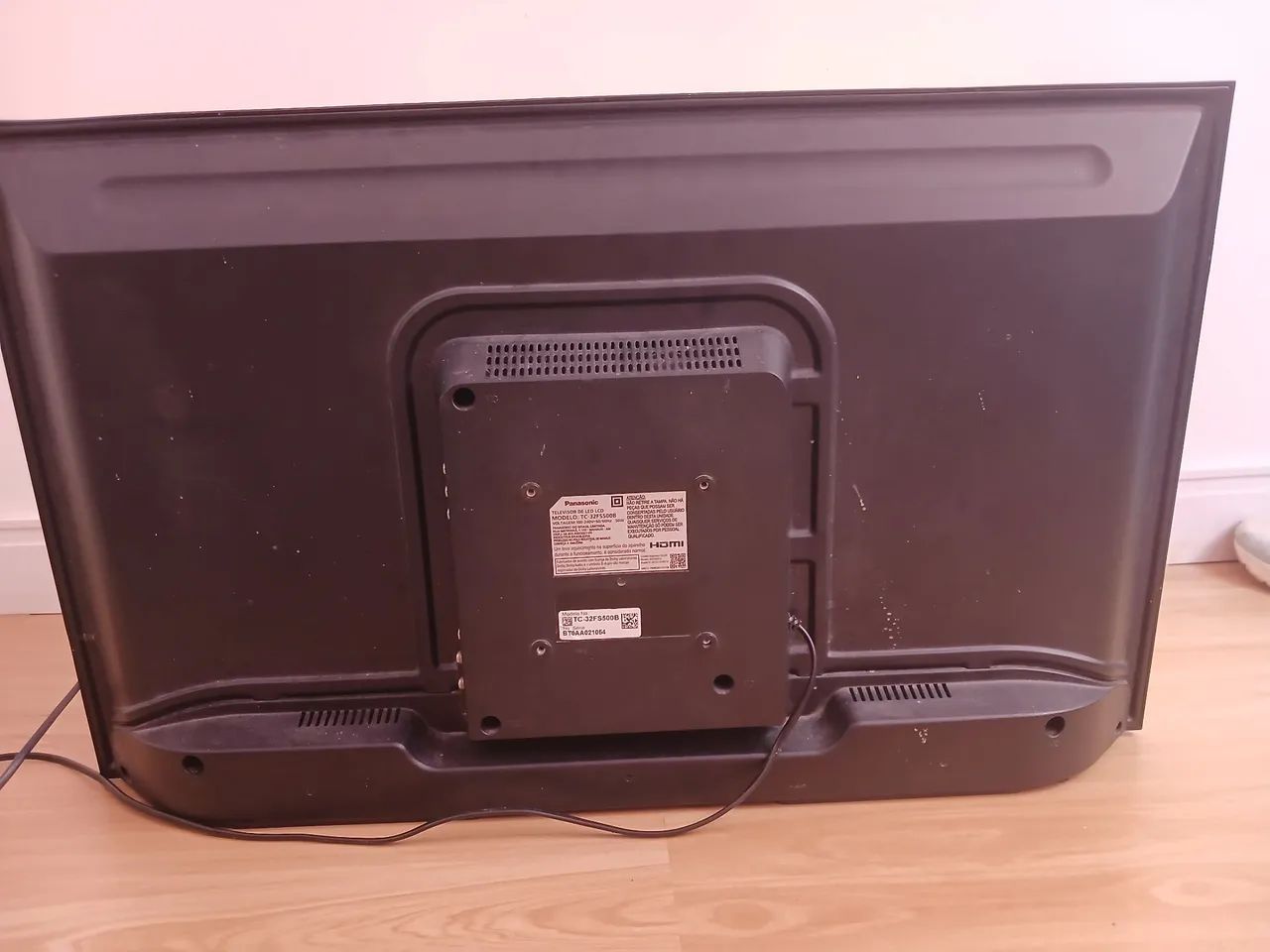 TV Panasonic com tela quebrada HDMI 32 POLEGADAS - Foto 2