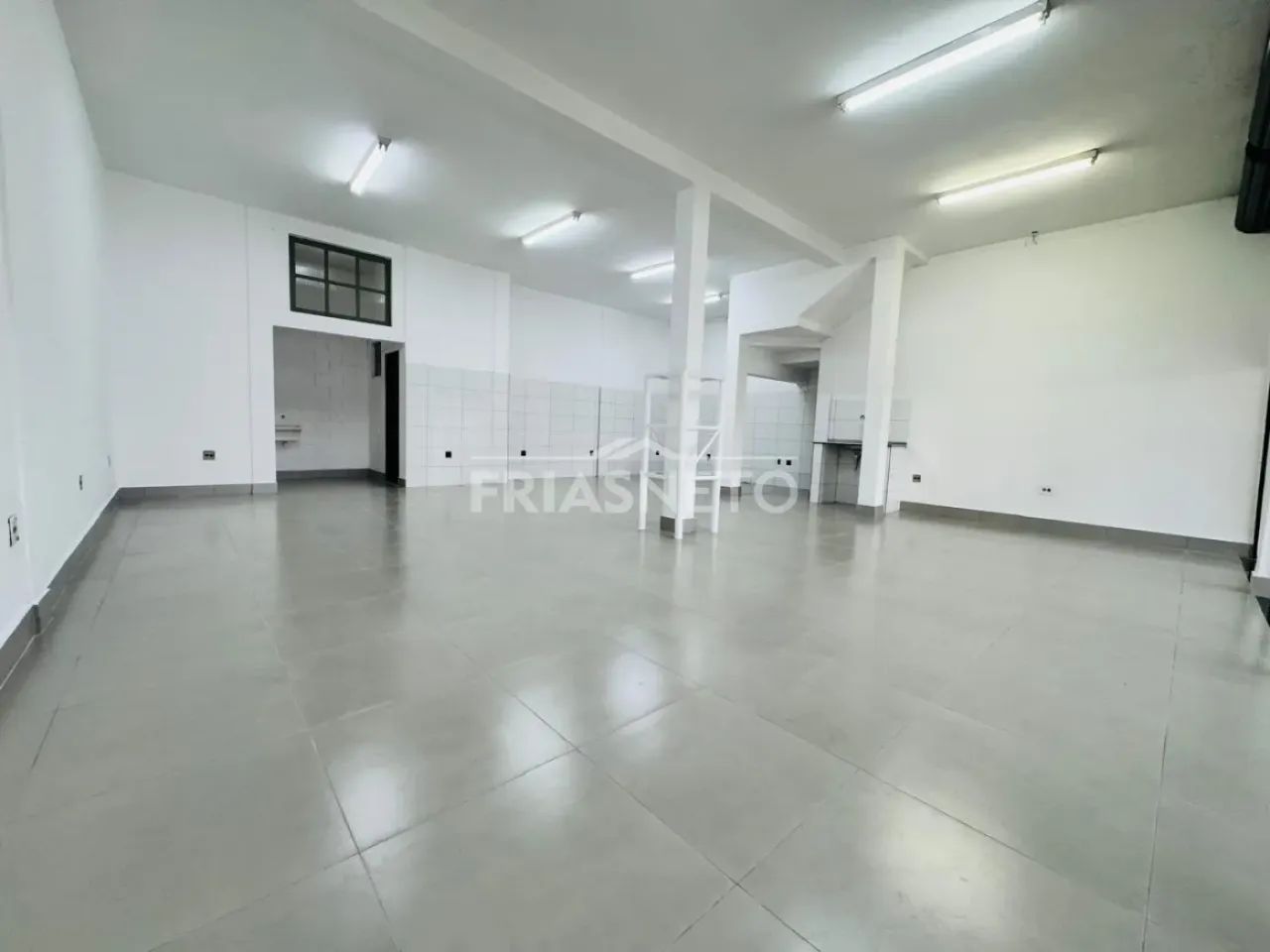 Salão comercial à venda no bairro Piracicamirim - Foto 3