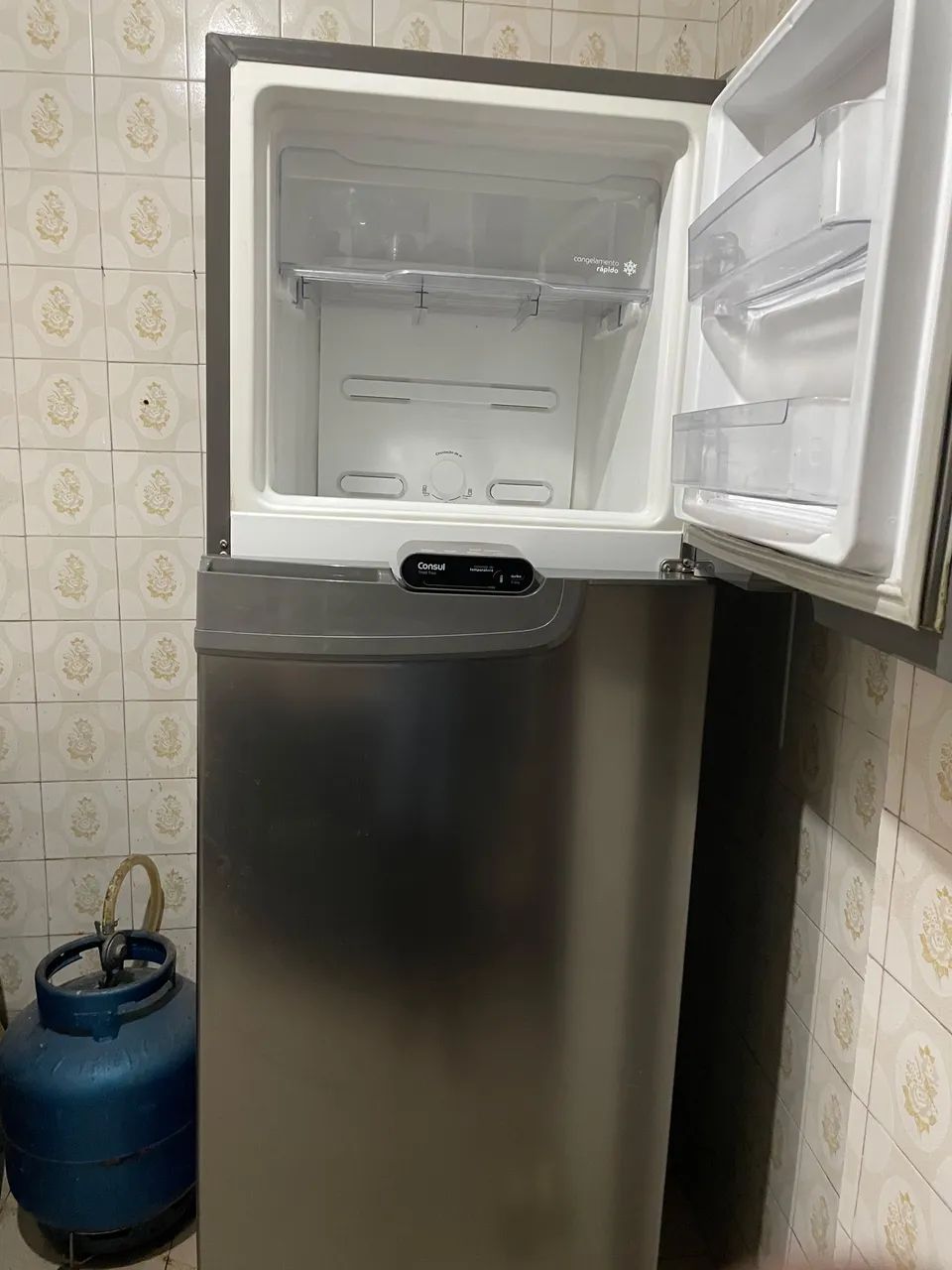 Geladeira com defeito 