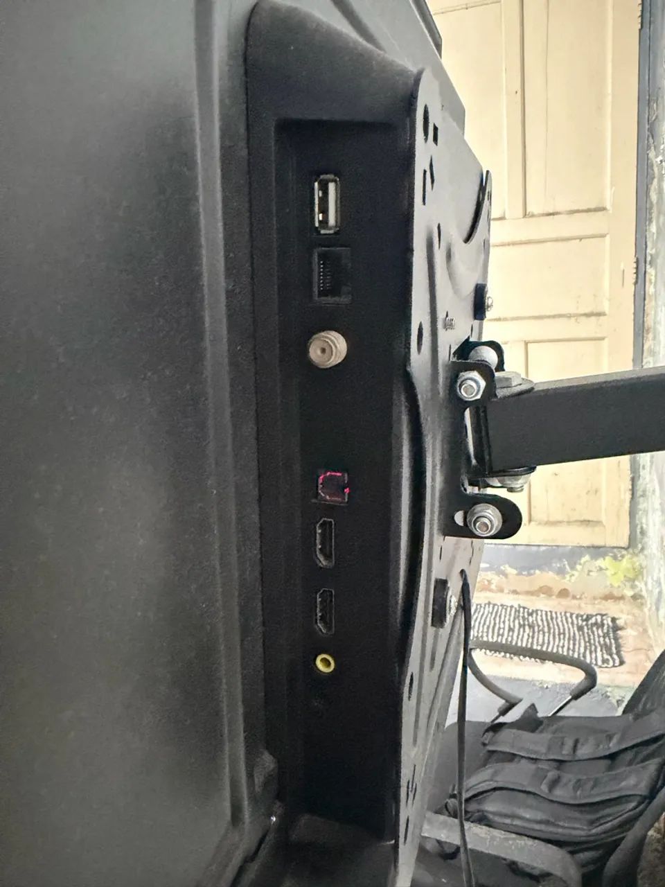 Smart TV TCL 32? em ótimo + braço articulado  - Foto 4