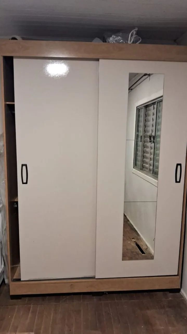 Guarda Roupa de solteiro 