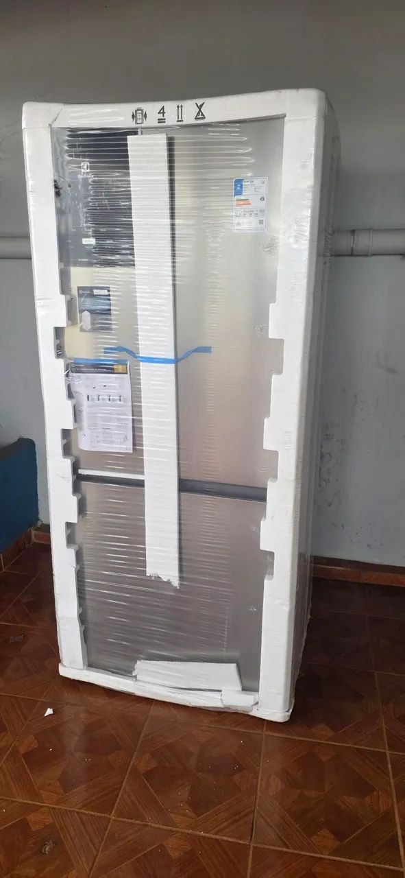 Geladeira Inox Eletrolux 596 litros