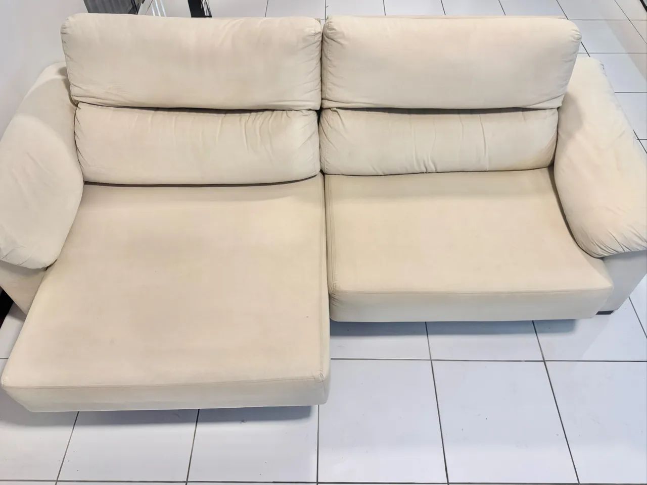 Sofá Retrátil Suede 4 lugares - 2,8m - Foto 3