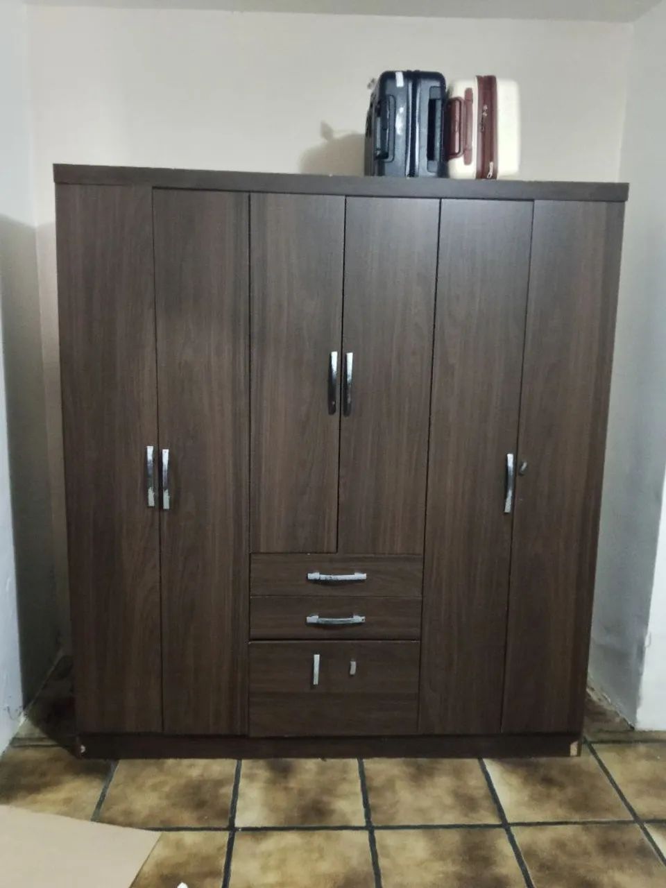 Guarda Roupa de 06 portas 
