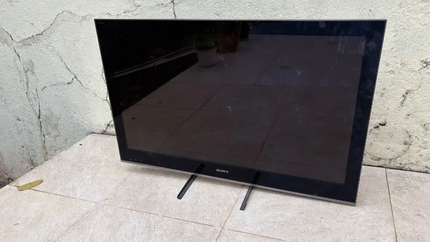 TV Sony Bravia 46" KDL-46NX705 - Com Defeito