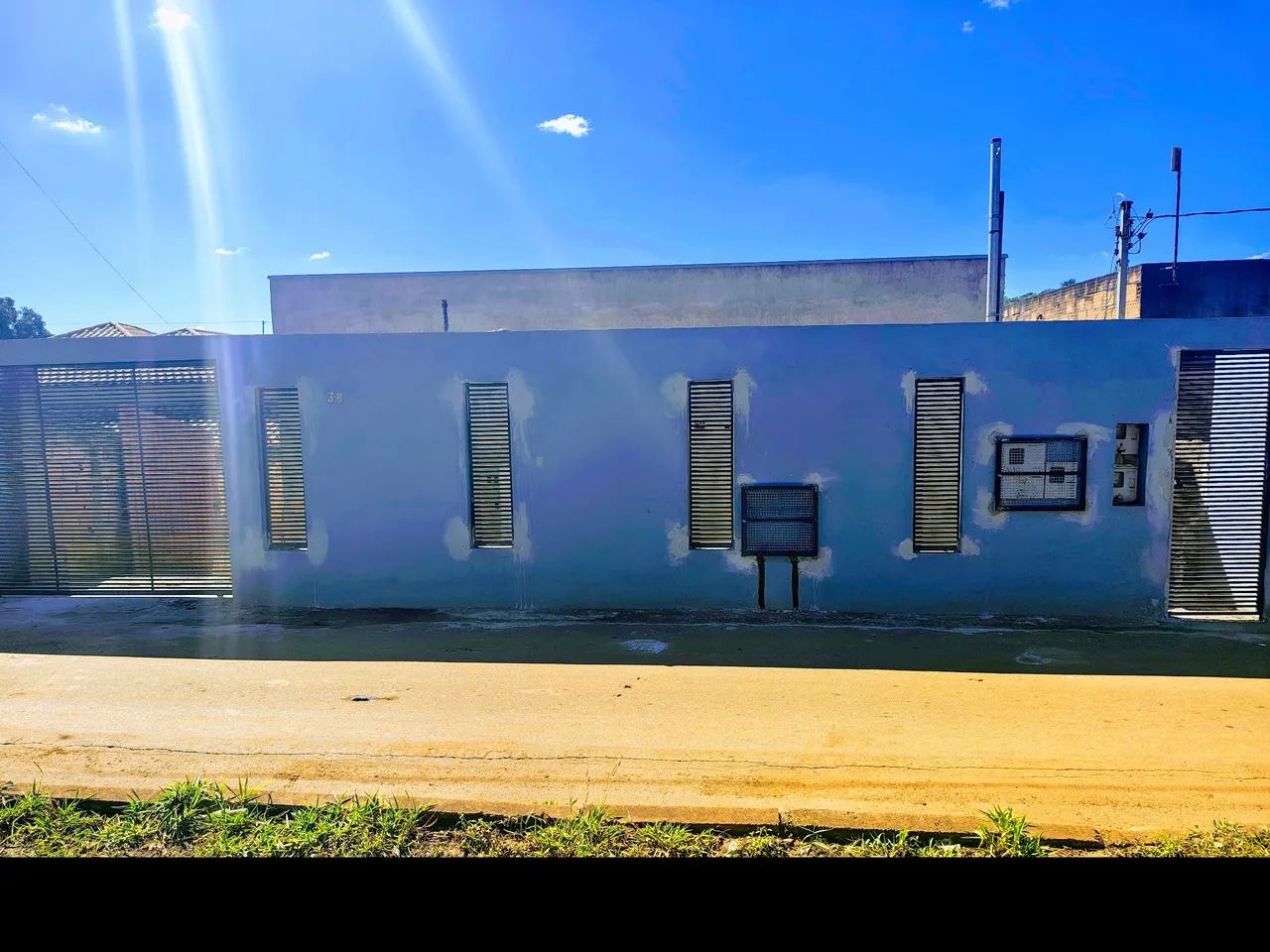 Vendo ou troco casa em Sarzedo, oportunidade!