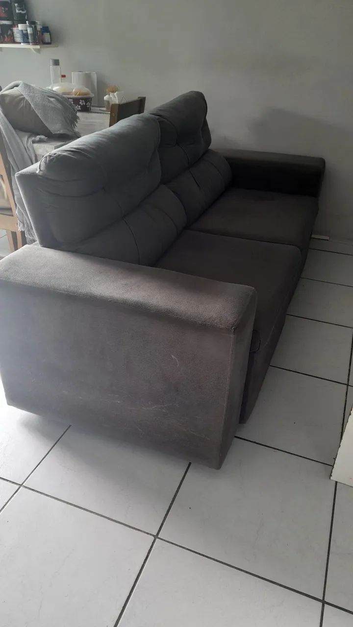 Vendo sofá em excelente estado! Retrátil e reclinada com 2m de largura, comprado em 2022. - Foto 3