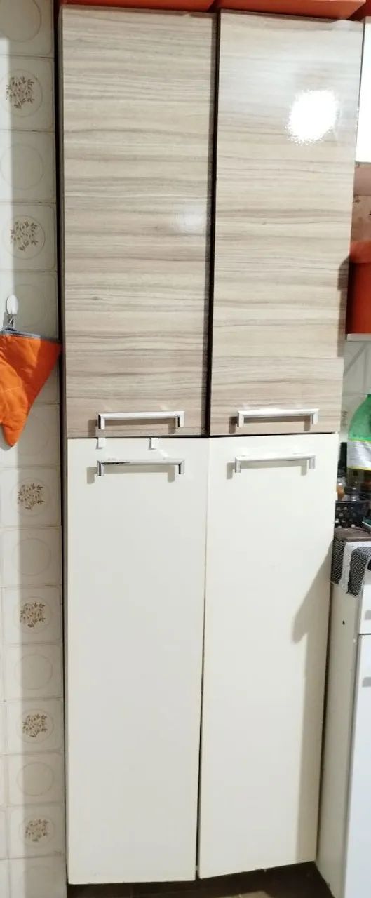 Paneleiro de Parede