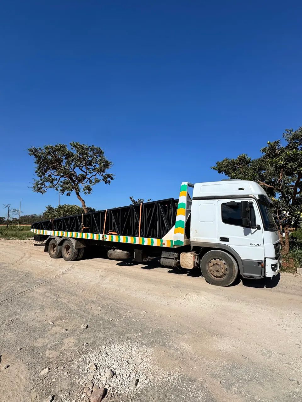 Caminhão 2426 2022 - Foto 2