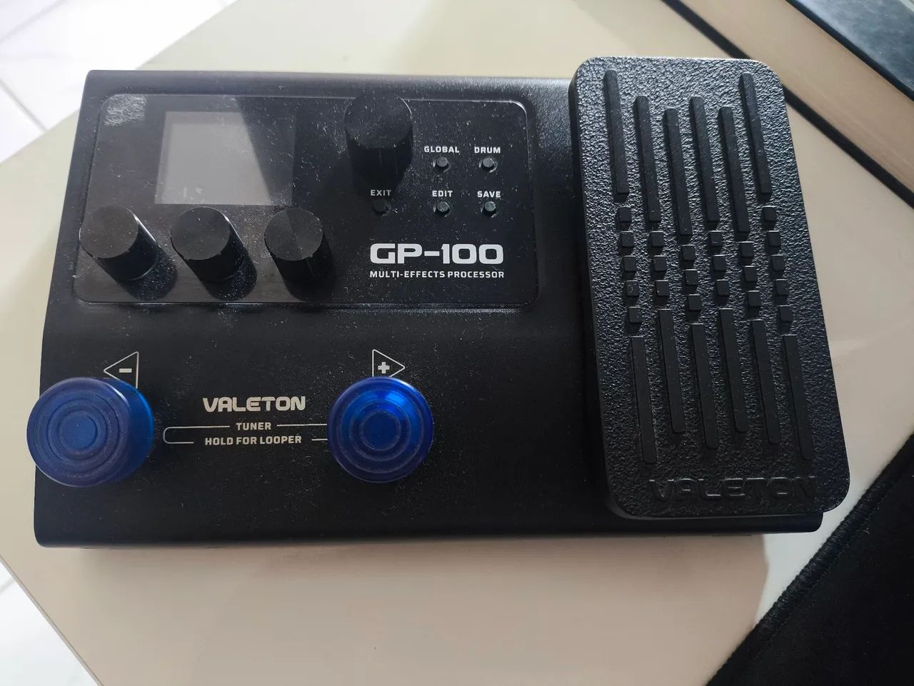 Pedaleira valeton GP-100