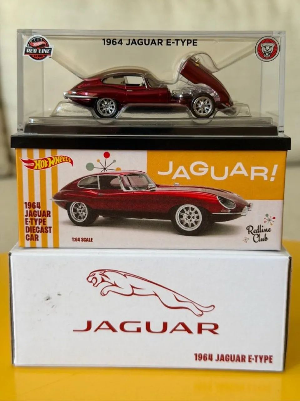 Hot Wheels RLC 1964 Jaguar E?Type - VERMELHO