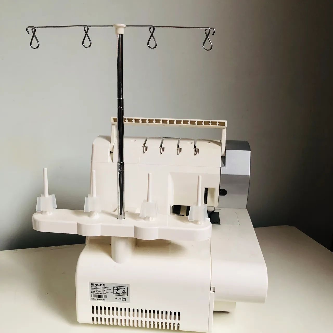 SINGER OVERLOCK PARA ACABAMENTOS DE PROFISSIONAL! - Foto 4