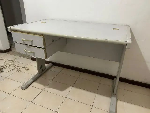 mesa de estudo com gaveta - Foto 2