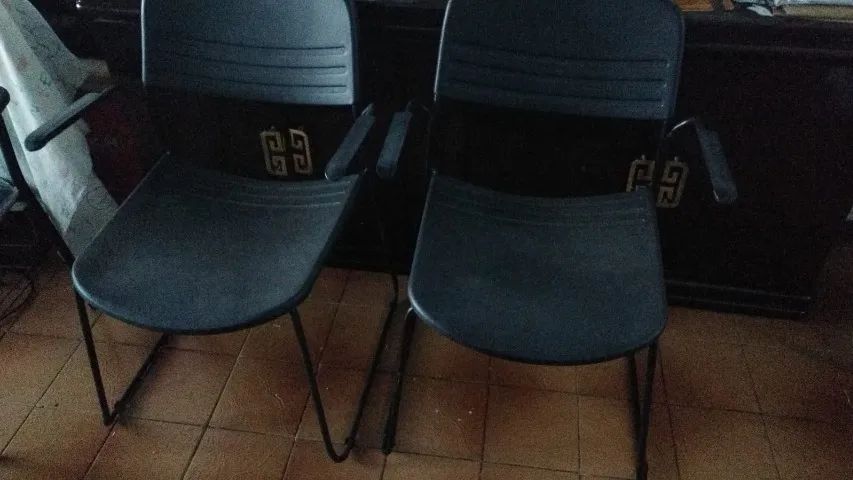 Lote de cadeiras