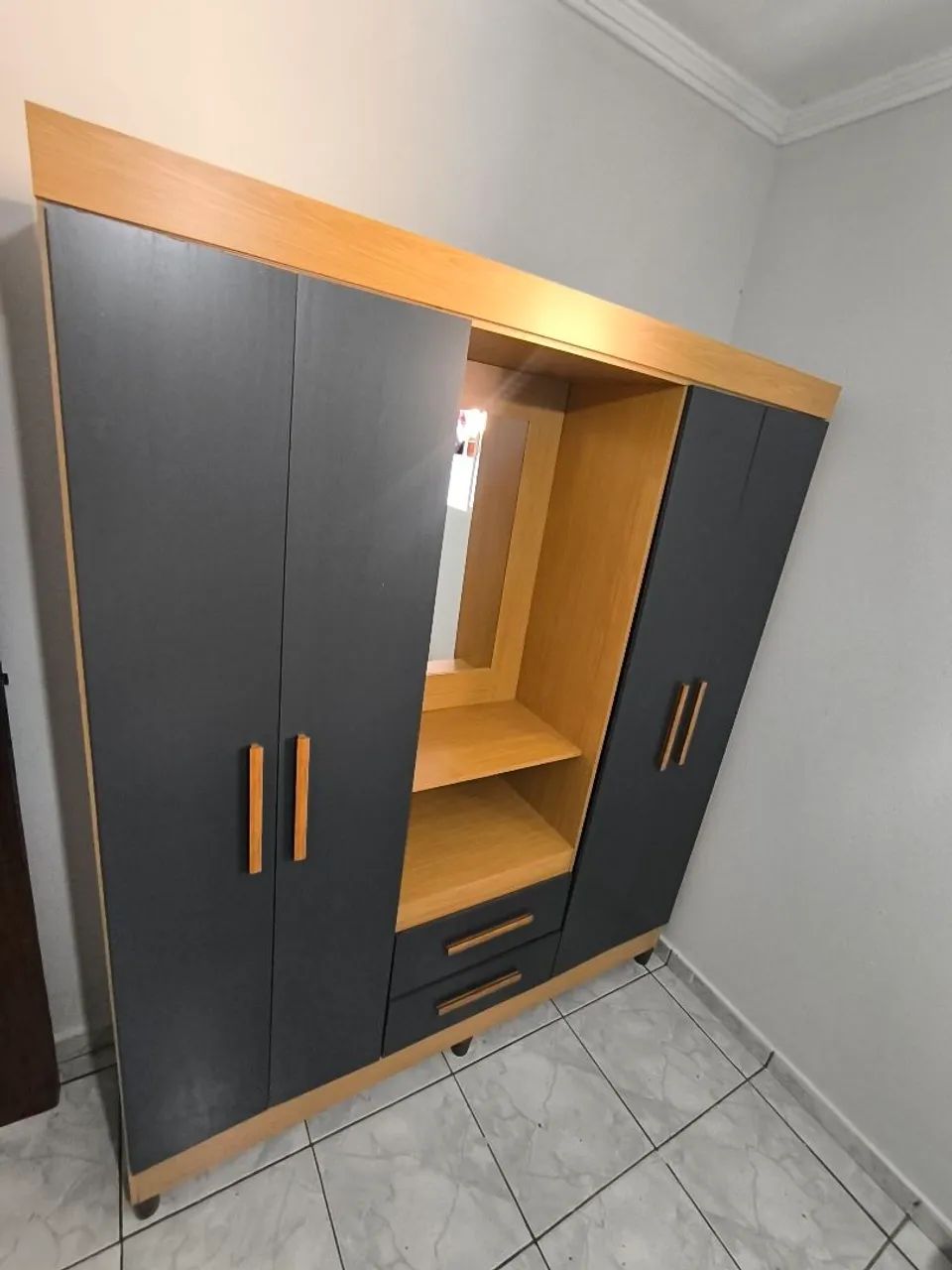 Guarda Roupa Capelinha 4 Portas  - Foto 3