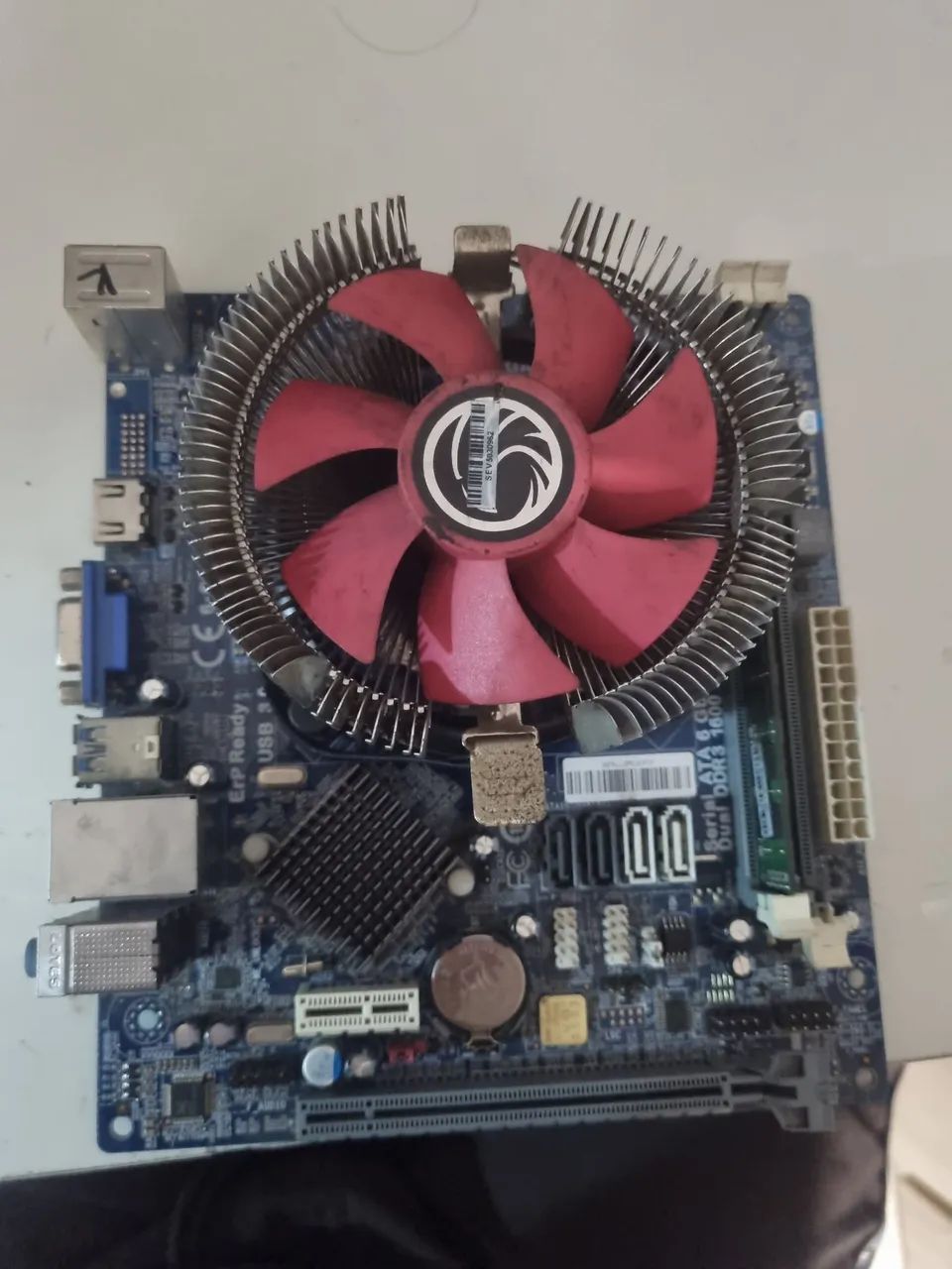1 pc e uma placa mãe  - Foto 2