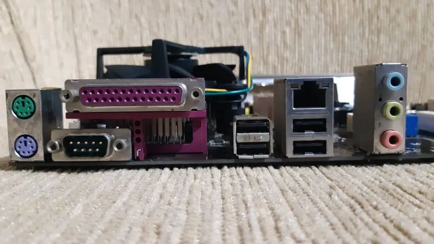 Kit Funcionando perfeitamente - Placa Mãe Asus P5KPL SE - Processador Intel E7400 - Foto 2