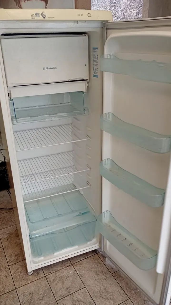 Geladeira eléctrolux 
