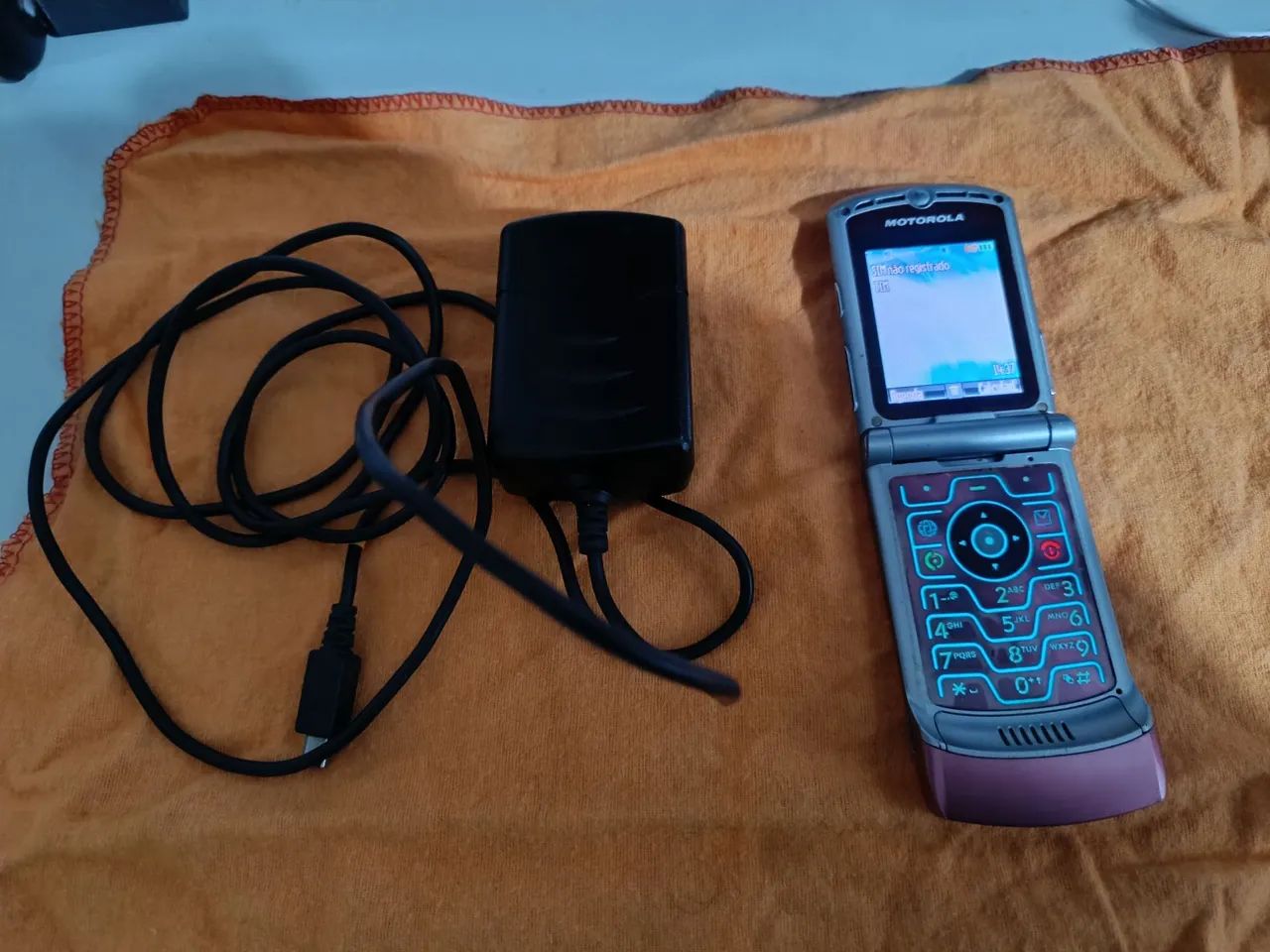 Motorola V3 Anos 2000 - Foto 2