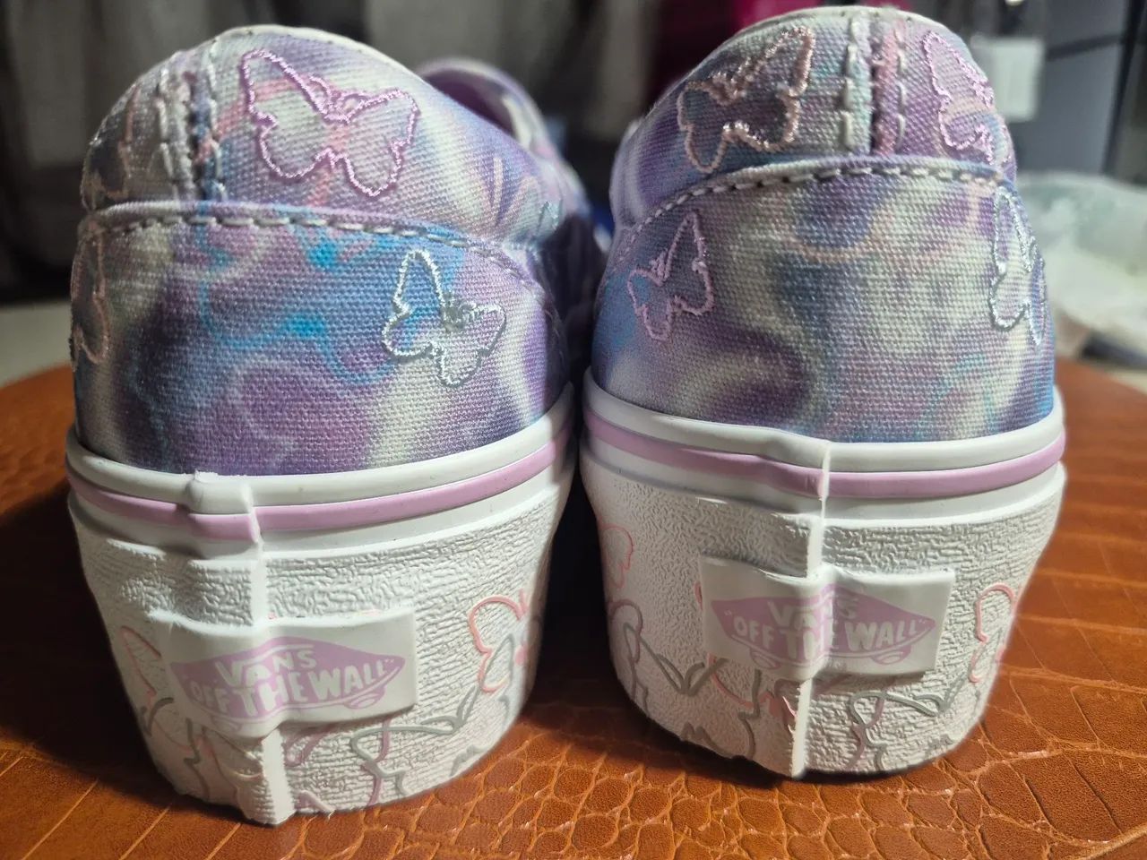 Tênis Vans Classic Slip-On Stackform na cor Butterfly Dreams, tam 35 - Foto 3