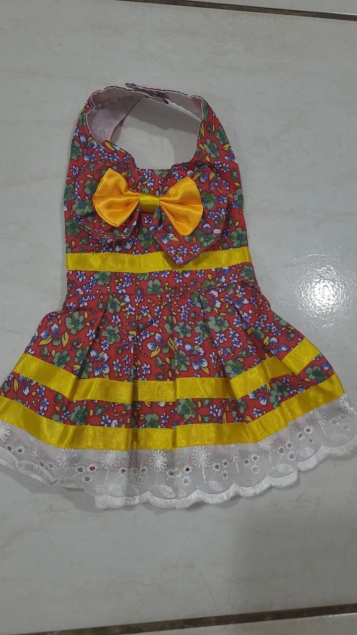 Roupas pra cachora raça pequena ( 90 peças) - Foto 5