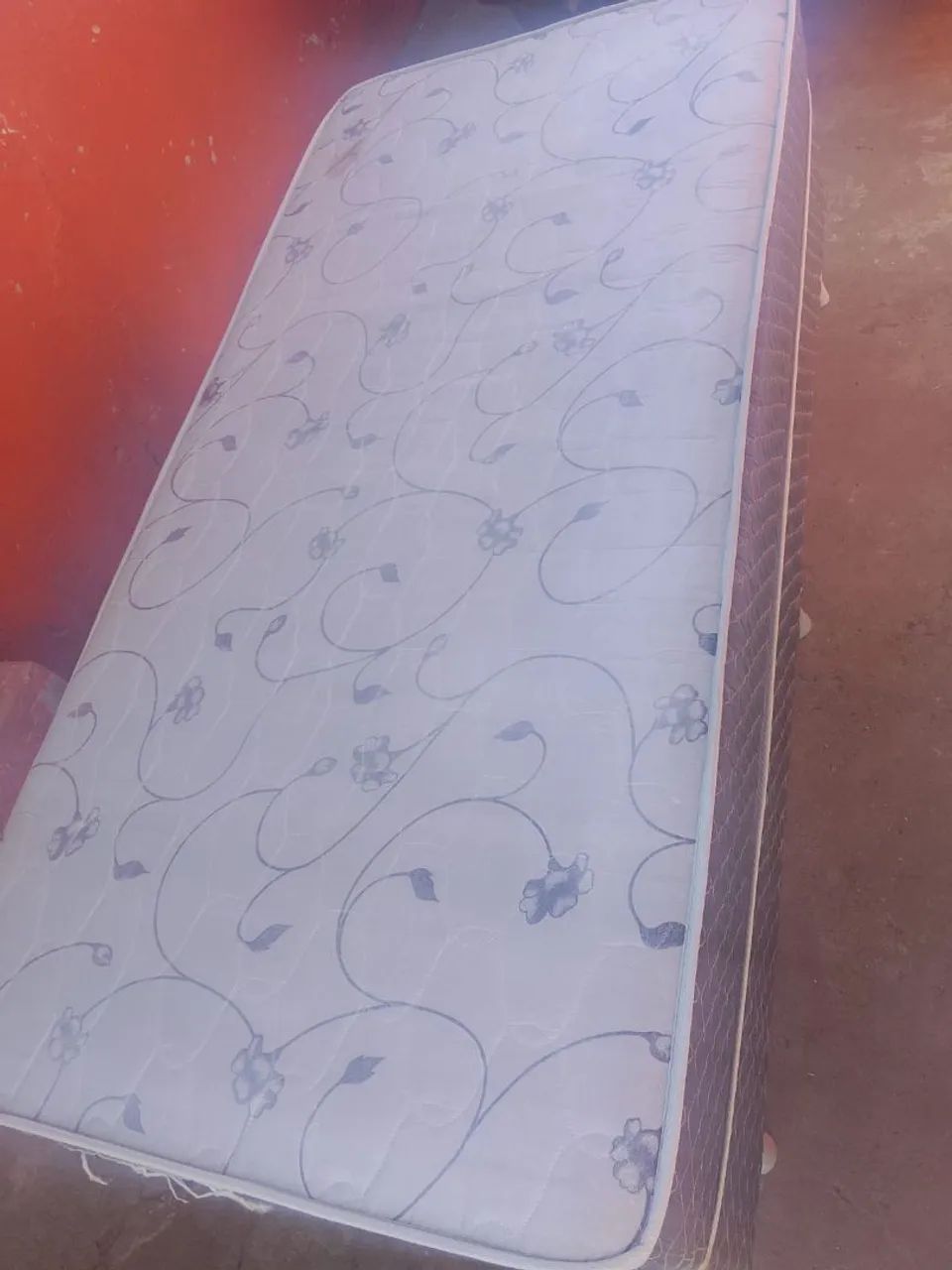 Vendo cama de solteiro - Foto 4