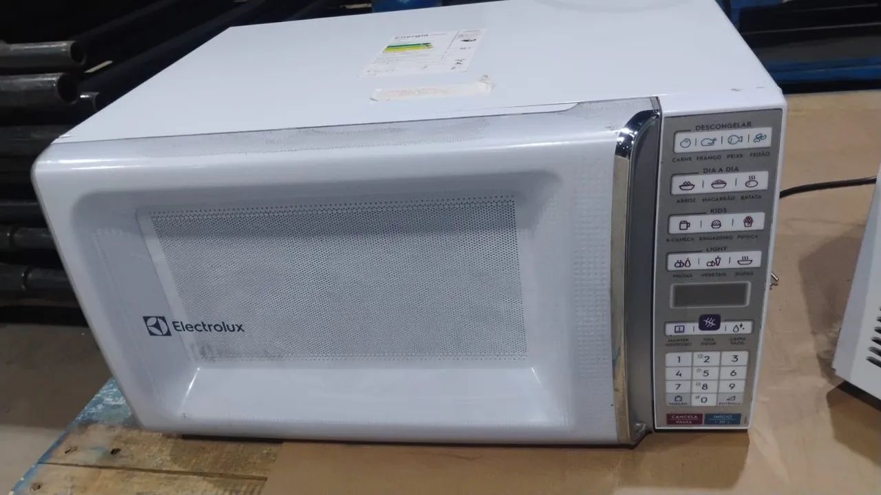Micro-ondas eletrolux 34L 220v